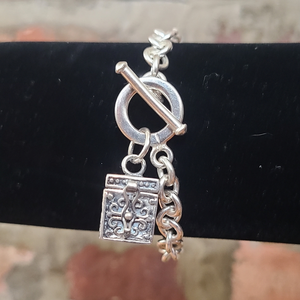 Sterling Silver Bracelet w/ Vintage Style Pill Box Charm
